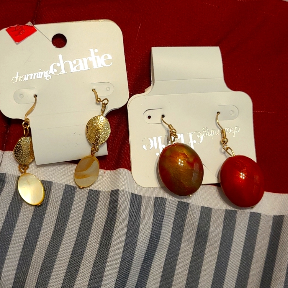 Set of earrings